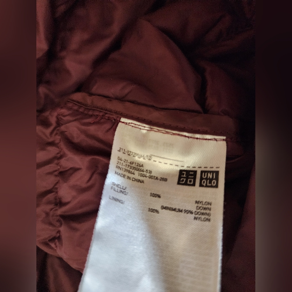 Uniqlo Packable Ultra Light Down Puffer Jacket Women S Burgundy Cherry Zip + Bag - Picture 6 of 8